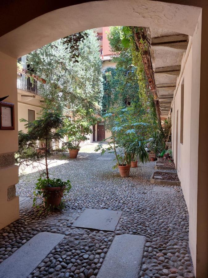 Апартаменти Naviglio House Мілан Екстер'єр фото